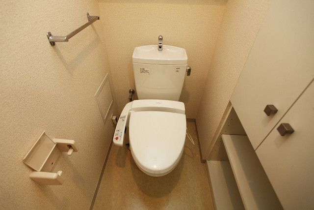 京王線 桜上水駅 徒歩5分 8階建 築20年のトイレ写真