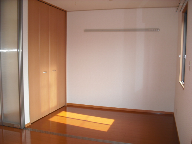 その他部屋・スペース　LDK脇の洋室３帖