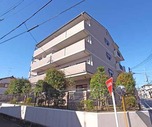 京都市左京区岩倉三宅町のマンションの建物外観