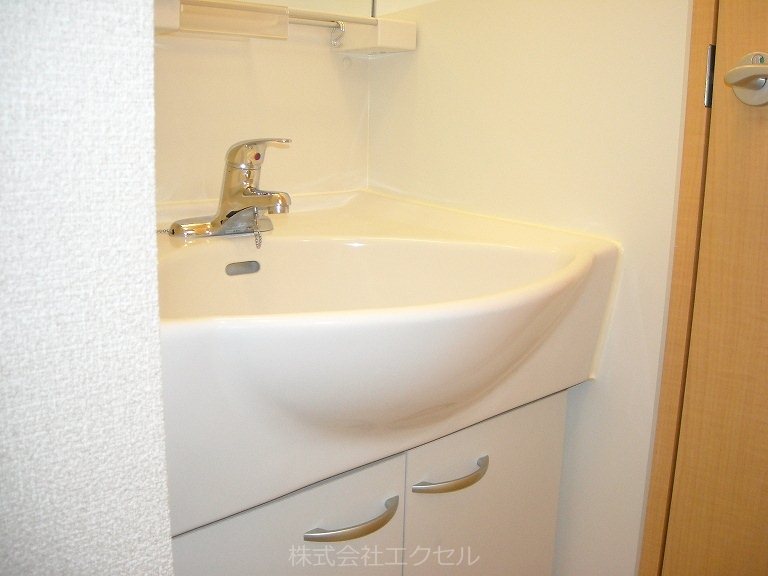 洗面設備　同等タイプのイメージ写真です。