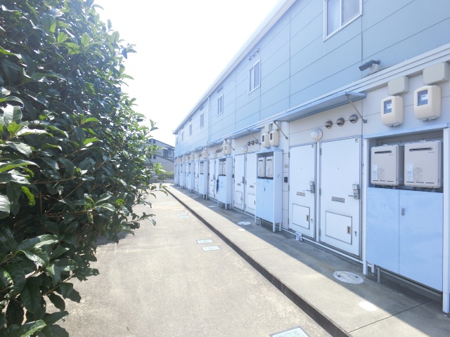 下関市川中本町のアパートの建物外観
