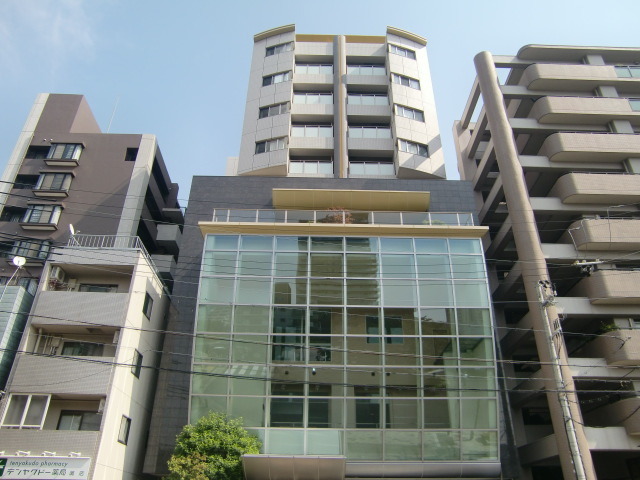 シー・クリサンス神戸の建物外観