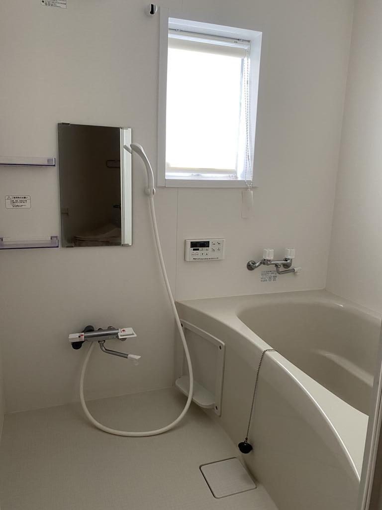 バス・シャワールーム　追い焚き機能付き