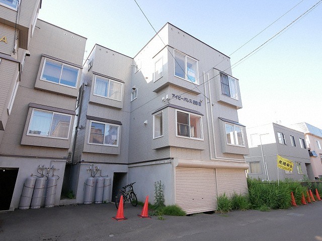 北海道札幌市北区北二十八条西２（アパート）の賃貸物件の外観