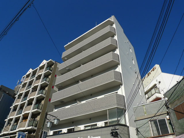 大阪市阿倍野区西田辺町のマンションの建物外観