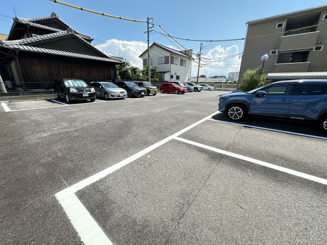 【リビングタウンえどばし　Bの駐車場】