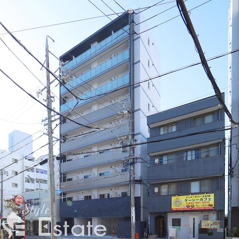 名古屋市北区山田のマンションの建物外観