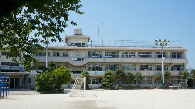 【サンハイツの小学校】