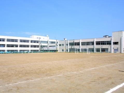 【［大東建託］アイ．レジデンス　I　（三沢市）の小学校】