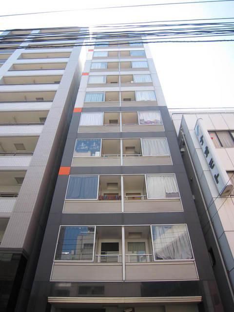 【千代田区岩本町のマンションの建物外観】