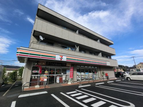 【成田市東町のアパートのコンビニ】