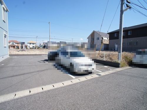 【ラウレアビルドの駐車場】