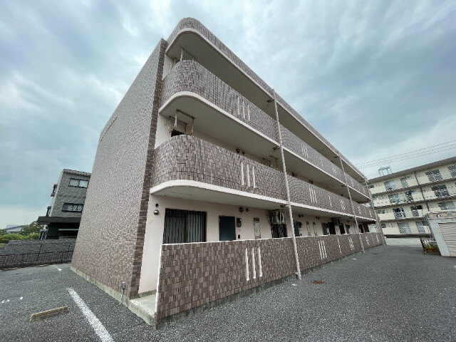 【碧南市入船町のマンションの建物外観】