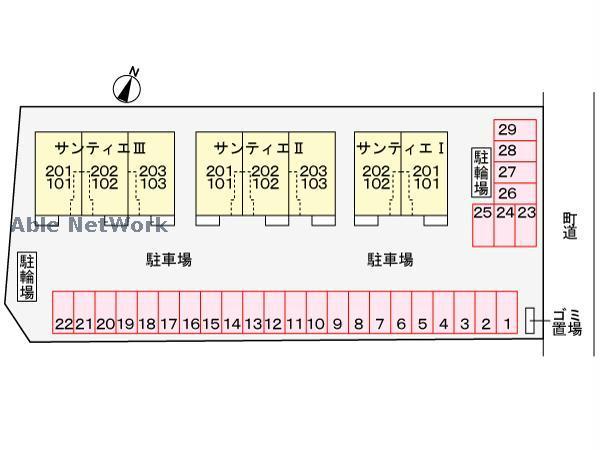 【サンティエIIの駐車場】