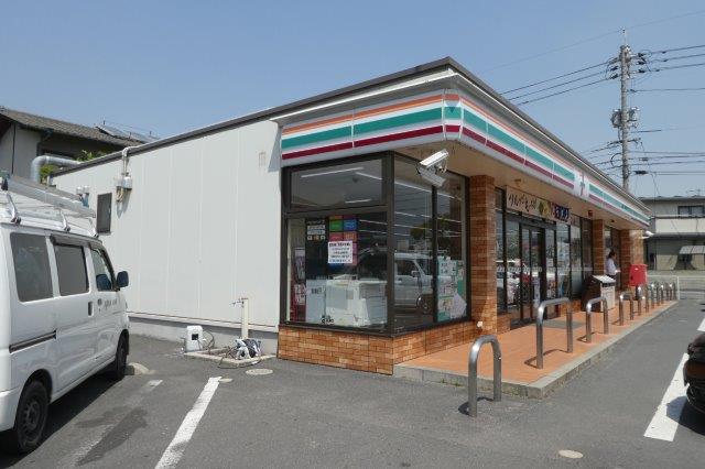 【倉敷市西中新田のアパートのコンビニ】