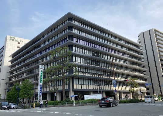 【大阪市中央区内平野町のマンションの郵便局】