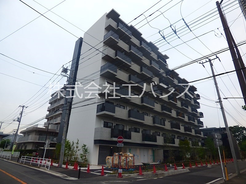 【川口市元郷のマンションの建物外観】