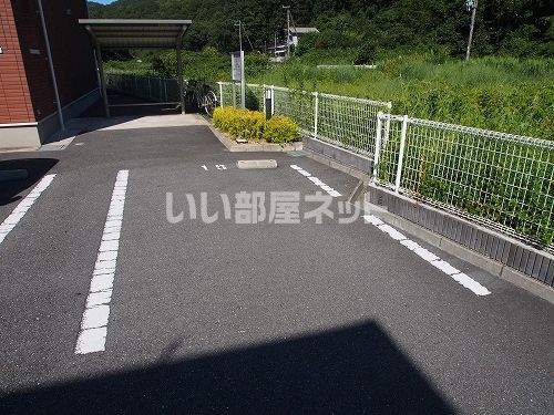 【相生市西谷町のアパートの駐車場】