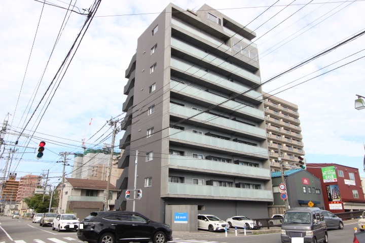 オクト川端町の建物外観