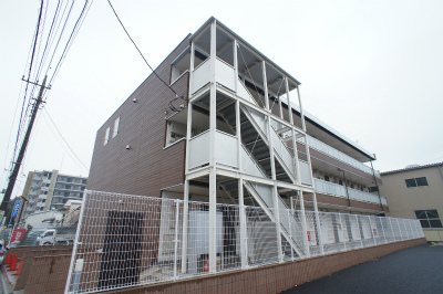 戸田市笹目北町のアパートの建物外観