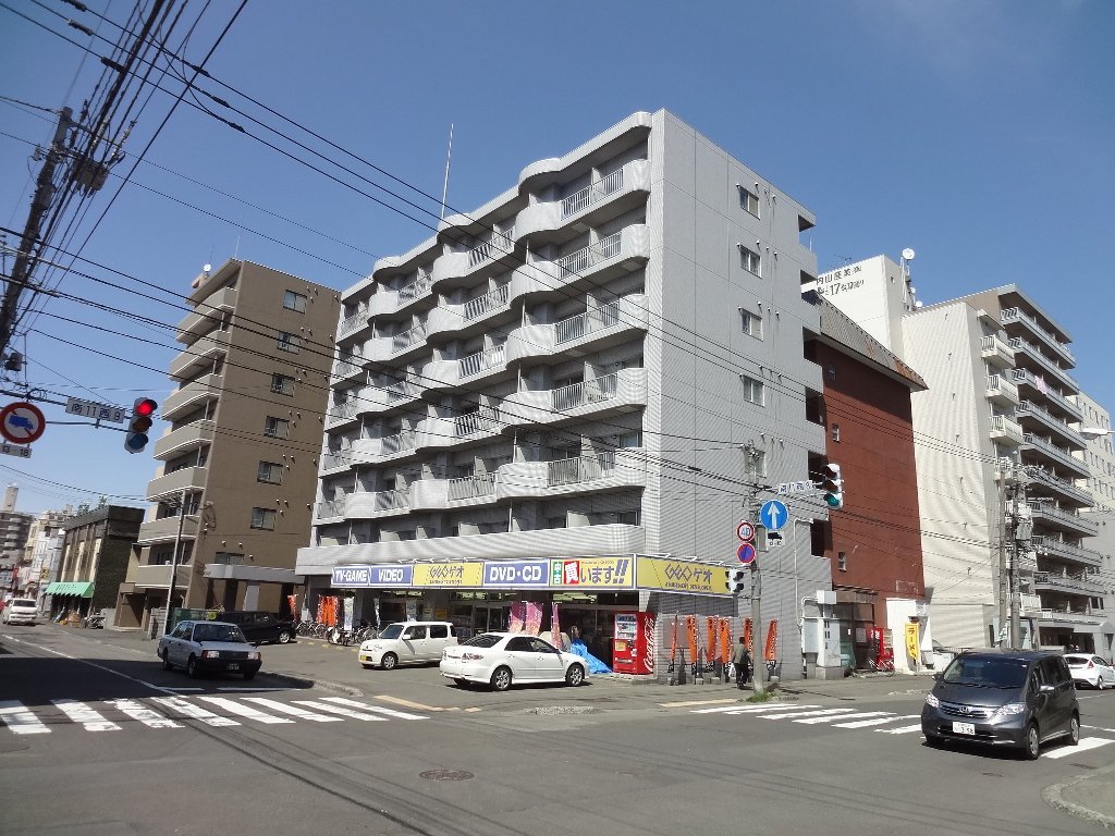 【札幌市中央区南十三条西のマンションのレンタルビデオ】