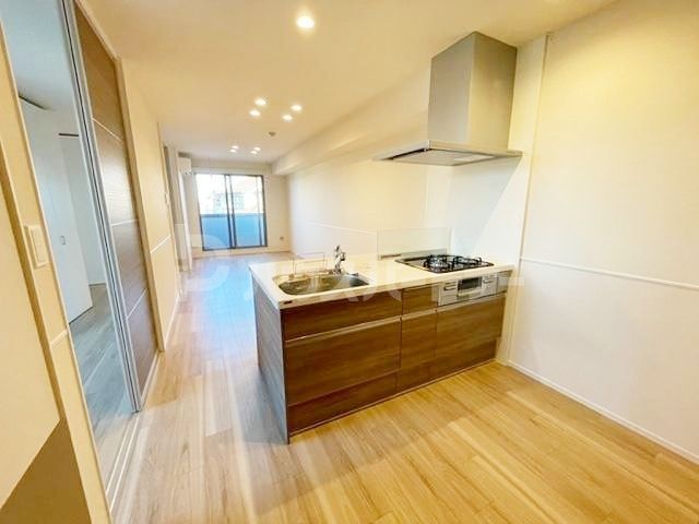 キッチン　エントランス