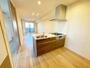キッチン　エントランス