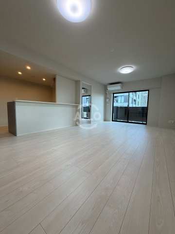 居室・リビング　グランセジュール大国町(敷津小学校区)　リビング