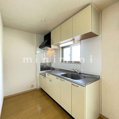 キッチン　※写真は他号室を含む為現状優先とさせて頂きます