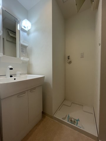 洗面設備　EsTRUTH PLUS OSAKA-FUKUSHIMA