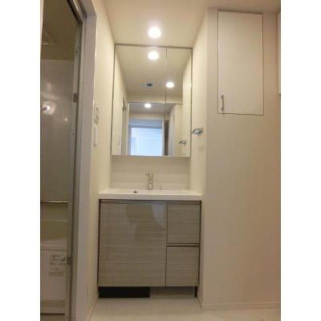 洗面設備　※写真は同タイプ住戸です。