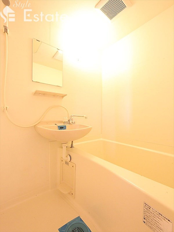 バス・シャワールーム　バスルーム