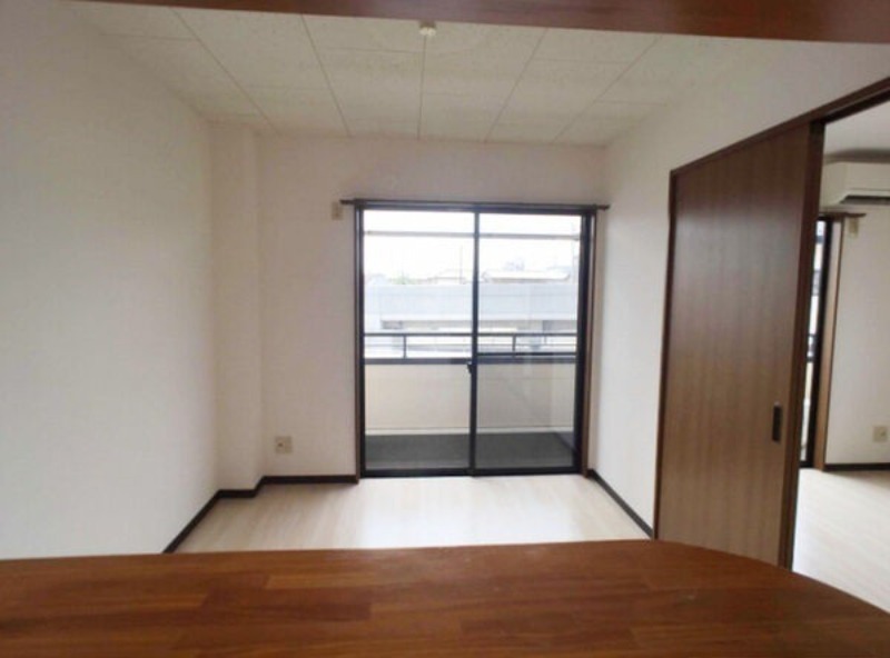 居室・リビング　図面と現状に相違がある場合には現状を優先