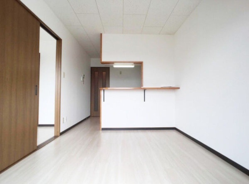 居室・リビング　図面と現状に相違がある場合には現状を優先