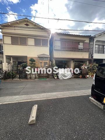 駐車場　駐車場に車を止められます