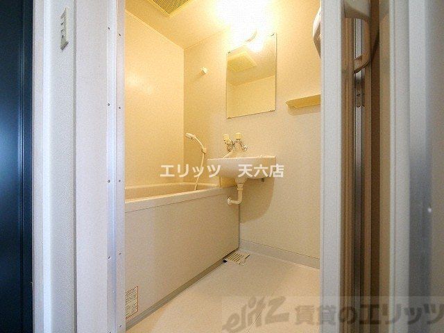 バス・シャワールーム　洗面