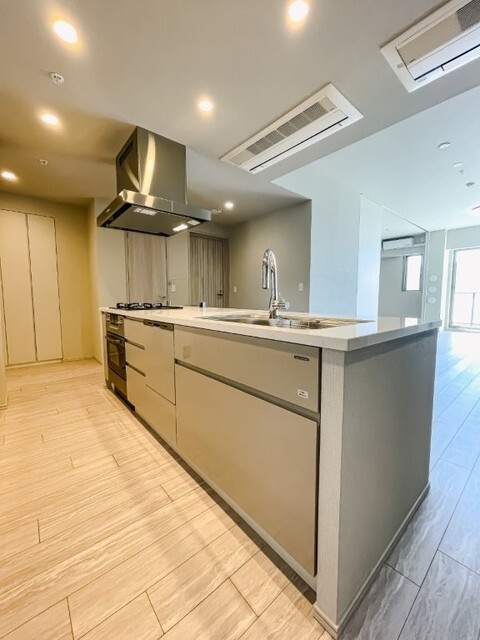キッチン　※写真は同タイプ住戸です。
