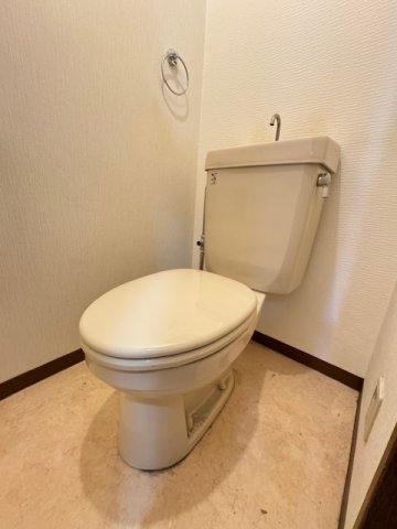 トイレ　別部屋参考写真