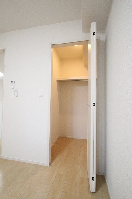 収納　※写真は別号室のものですので現状優先とさせていただきます