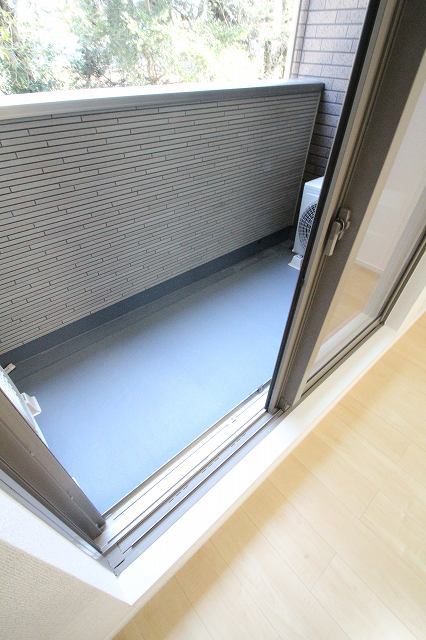 バルコニー　※写真は別号室のものですので現状優先とさせていただきます