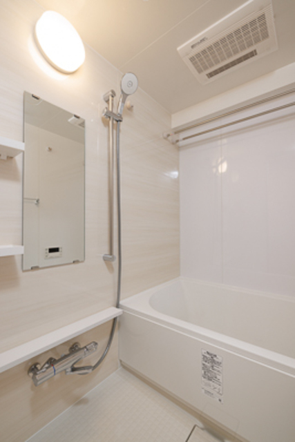 バス・シャワールーム　※写真は同タイプ住戸です。