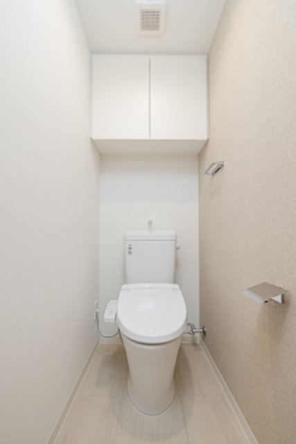 トイレ　※写真は同タイプ住戸です。