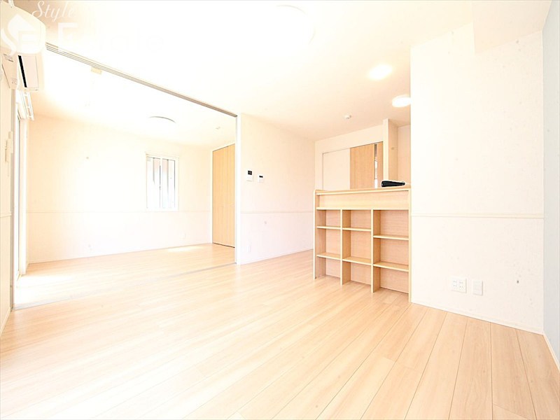 居室・リビング　内装