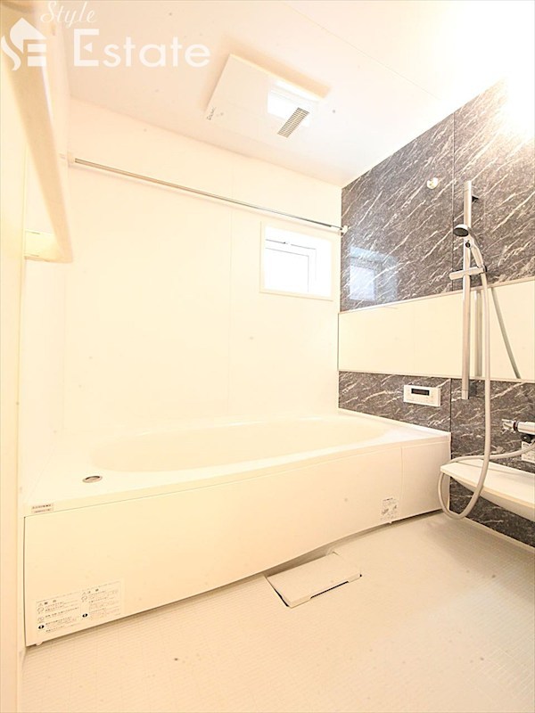 バス・シャワールーム　バスルーム