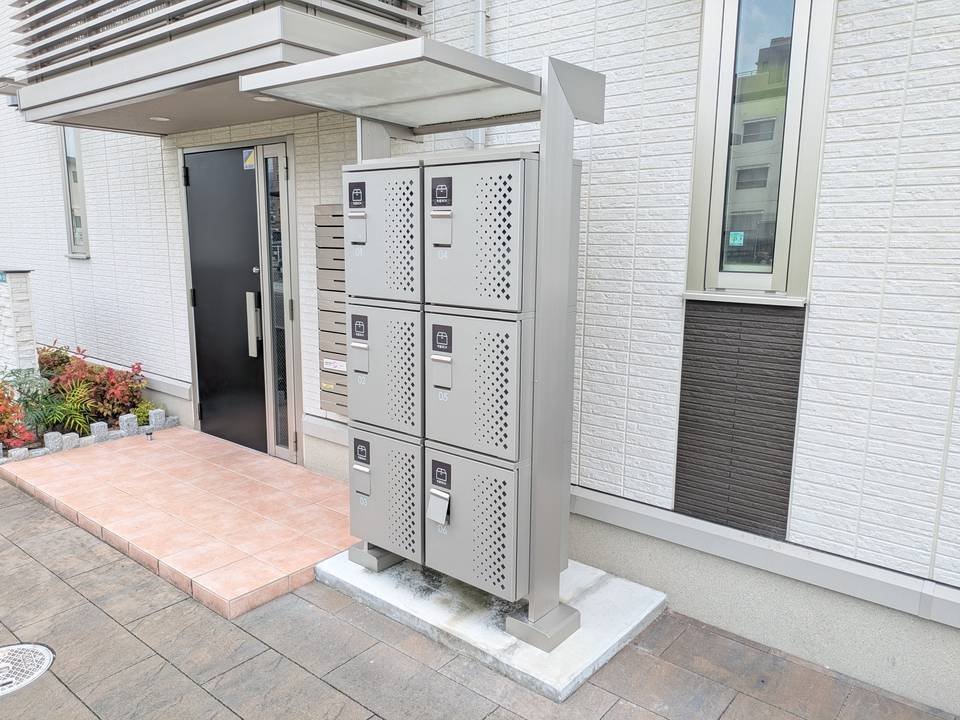 エントランス　宅配ボックス