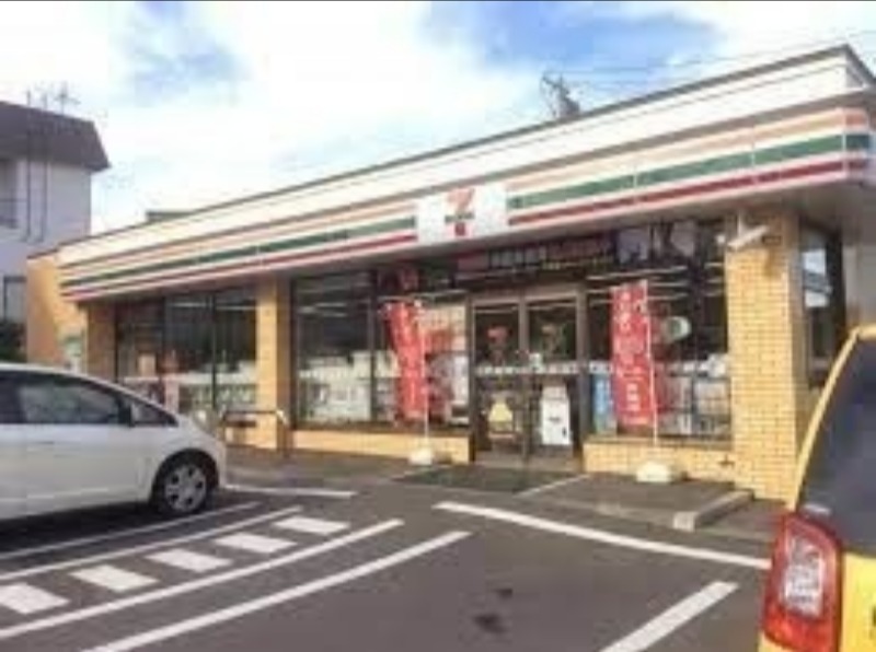 コンビニ　セブンイレブン札幌新発寒4条店（コンビニ）まで245m