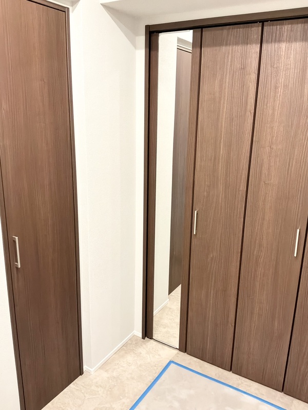 玄関　収納もある玄関です