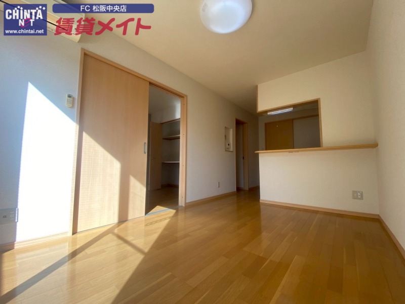 居室・リビング　別部屋参考写真です