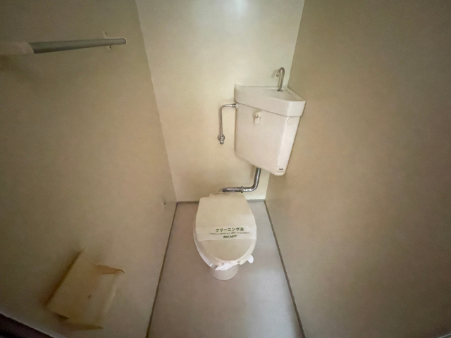 トイレ　※室内写真は別室サンプル写真。