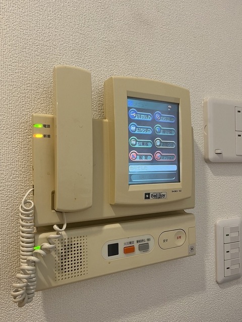 セキュリティ　モニター付きインターフォン